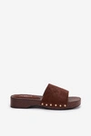 Klapki Damskie Ze Złotymi Ćwiekami Czekoladowe Ferinna