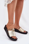 Skórzane Damskie Klapki Z Ozdobnym Paskiem KV51-034 Złote