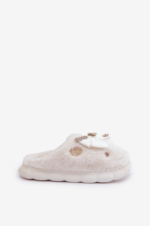 Futrzane Kapcie Z Kokardką I Przypinkami Białe Annalira
